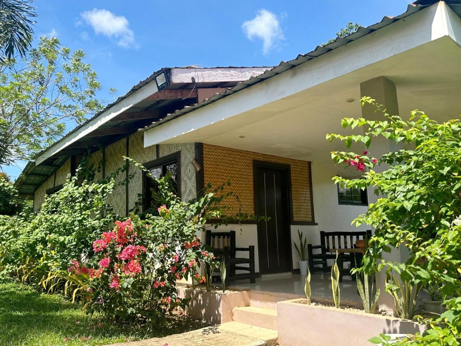 Banlaw Garden Resort Puerto Princesa Exterior photo